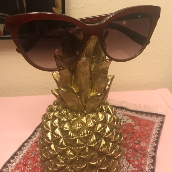 Marc By Marc Jacobs Accessories - VGUC Marc by Marc Jacobs Cat Eye Sunnies